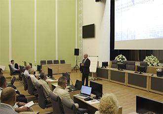 Анализировать бизнес-процессы своих предприятий учились в организациях, входящих в систему Госкомвоенпрома