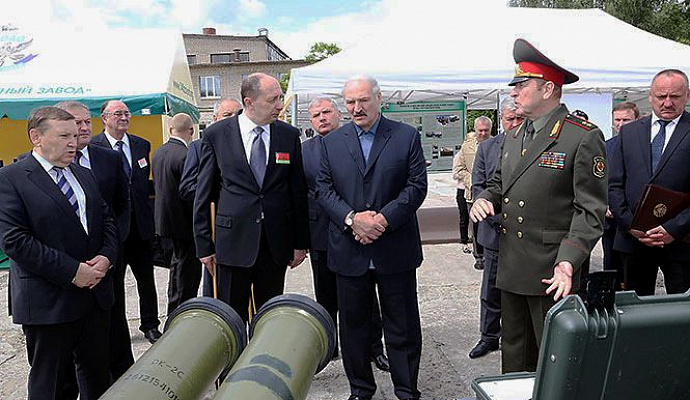Глава государства посетил предприятия «оборонки» в Борисове